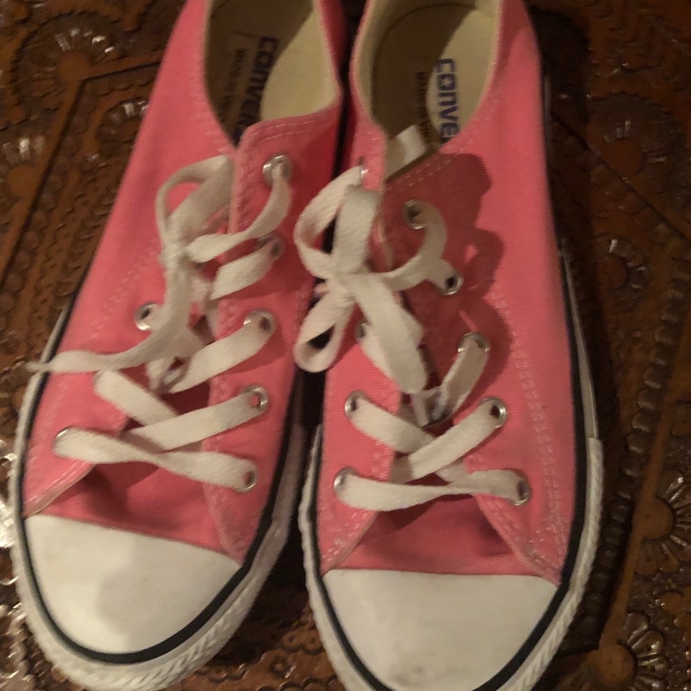 Pink converse